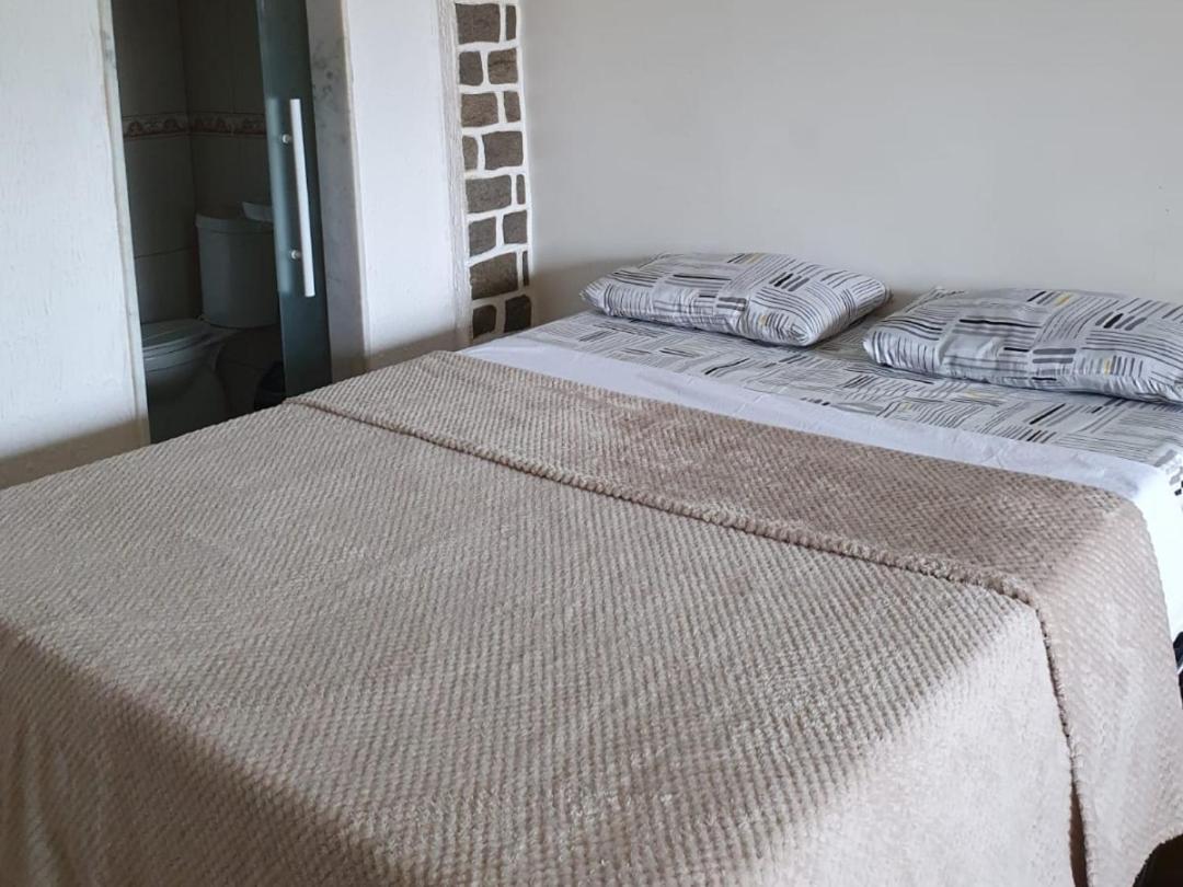 Guest House Flor De Laranjeira São Pedro da Aldeia Rom bilde